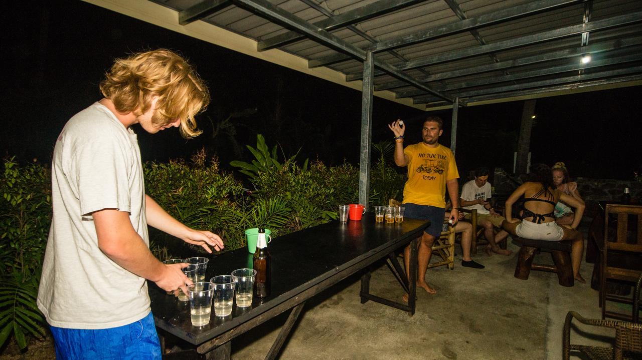 Love Station Hostel Baan Tai Exteriér fotografie